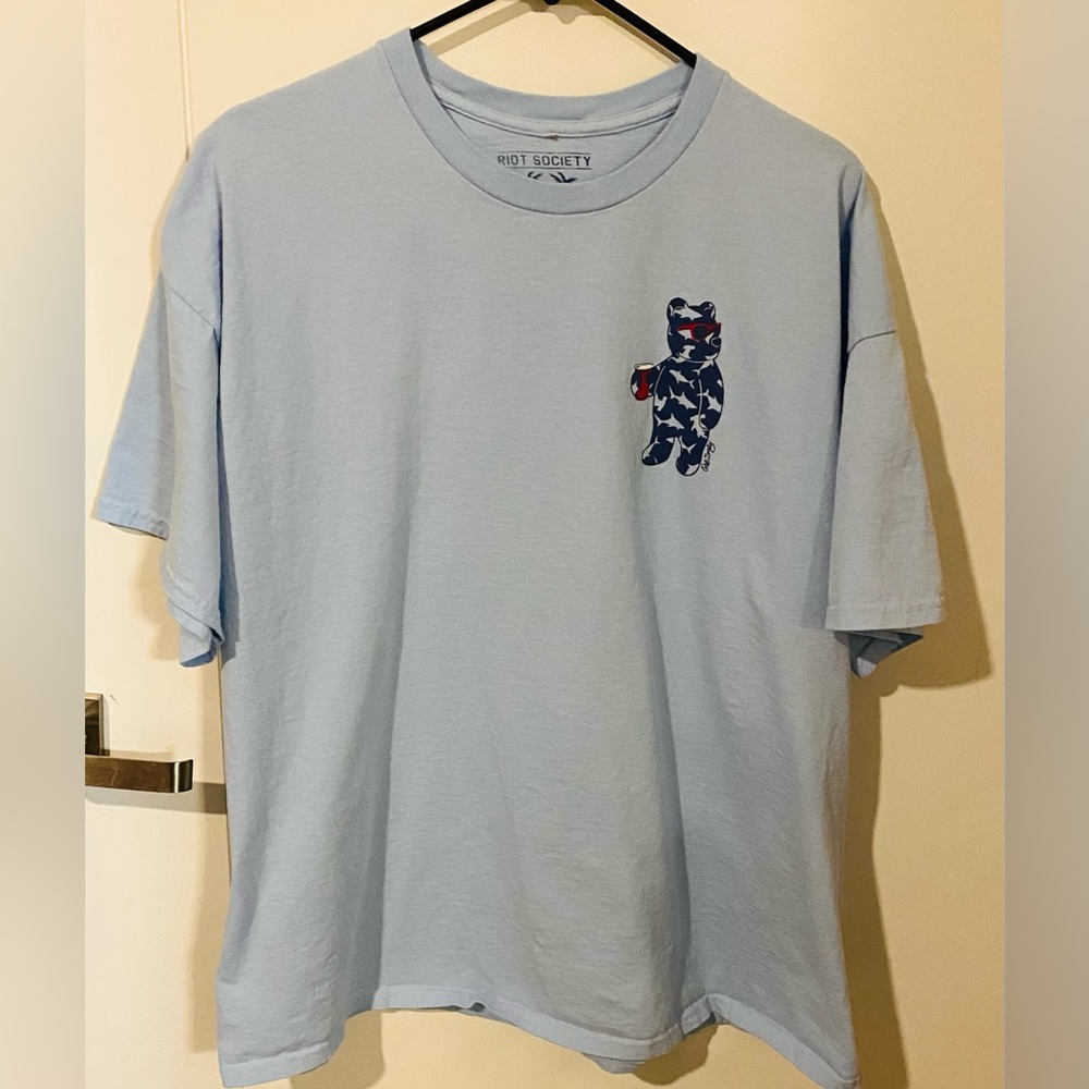 Riot Society Sharkey Bear Graphic T-Shirt XXL